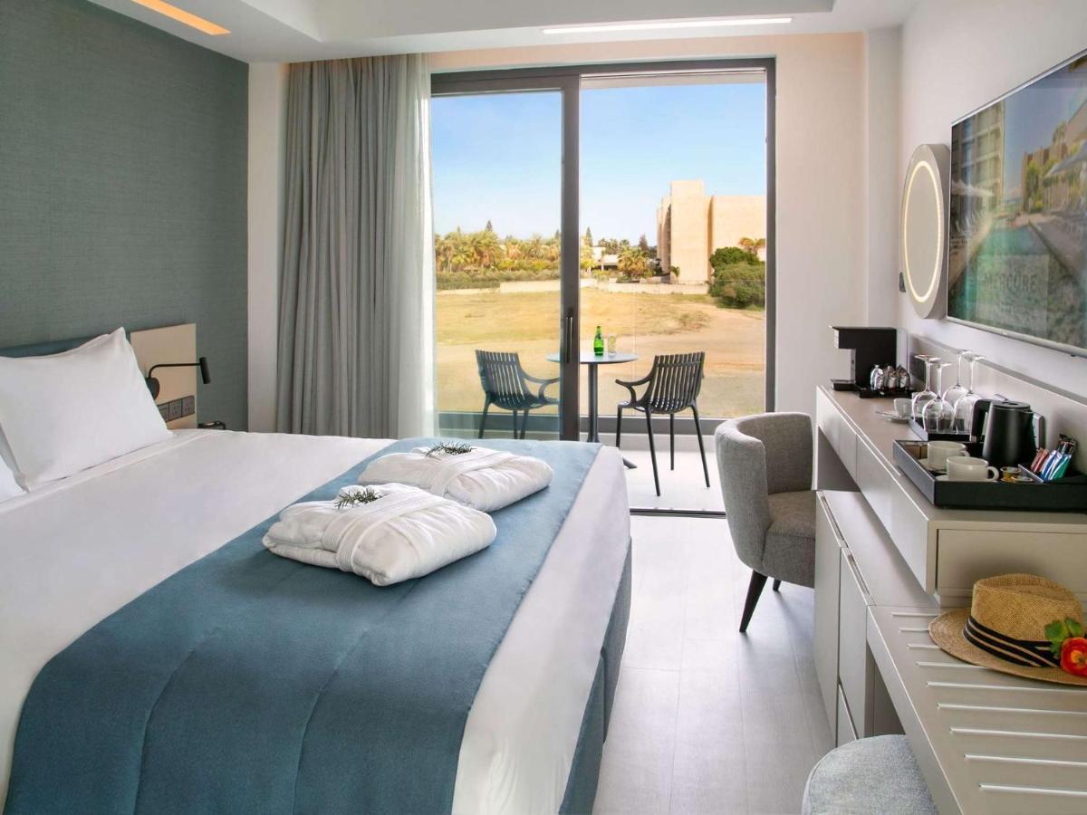 Mercure Larnaca Beach Resort エクステリア 写真