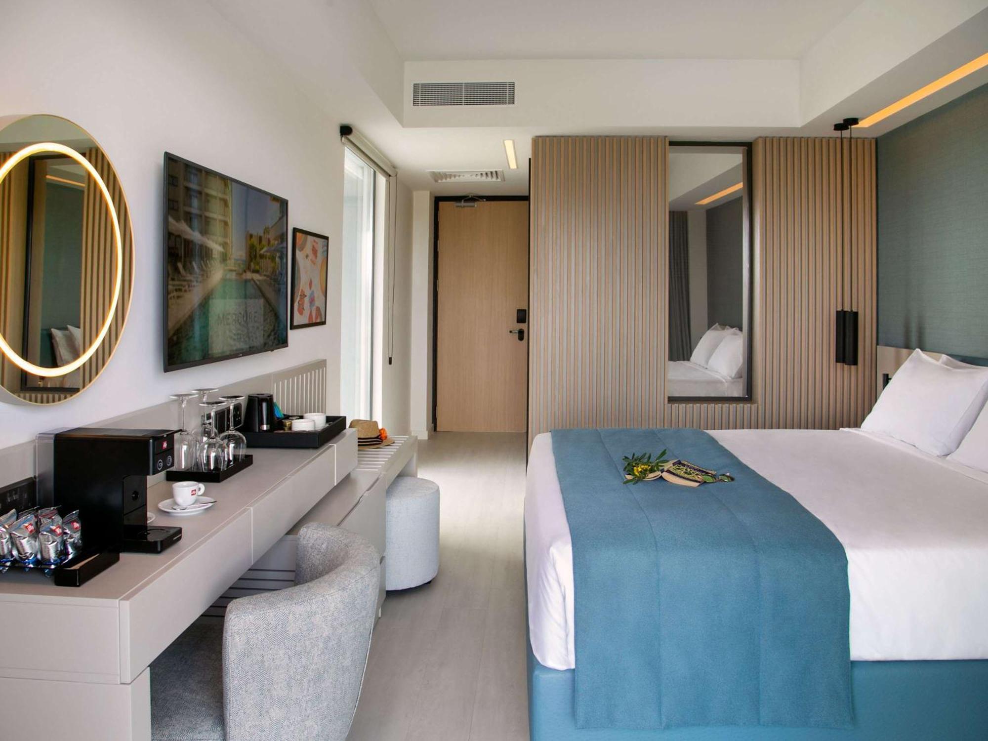 Mercure Larnaca Beach Resort エクステリア 写真