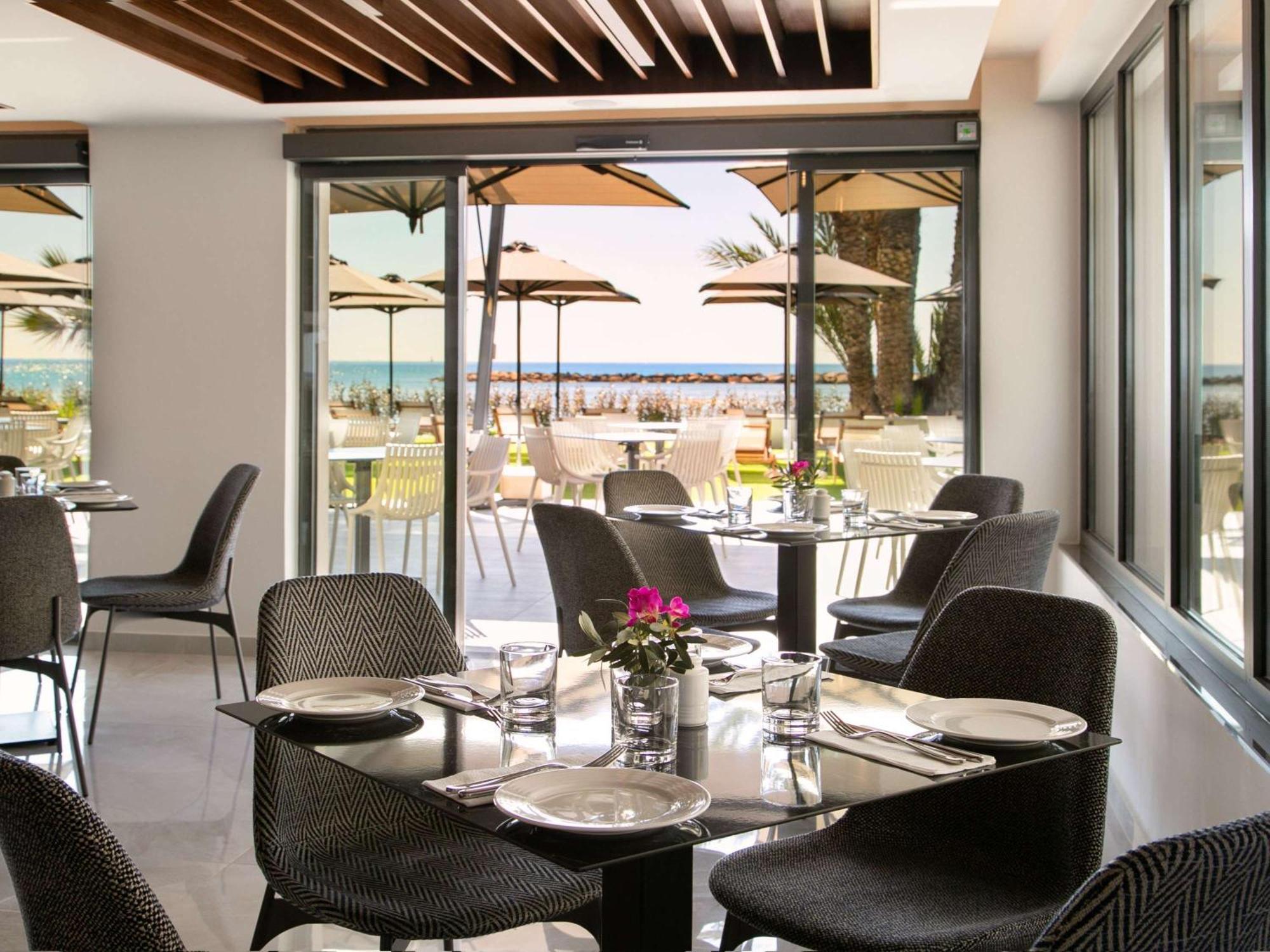 Mercure Larnaca Beach Resort エクステリア 写真