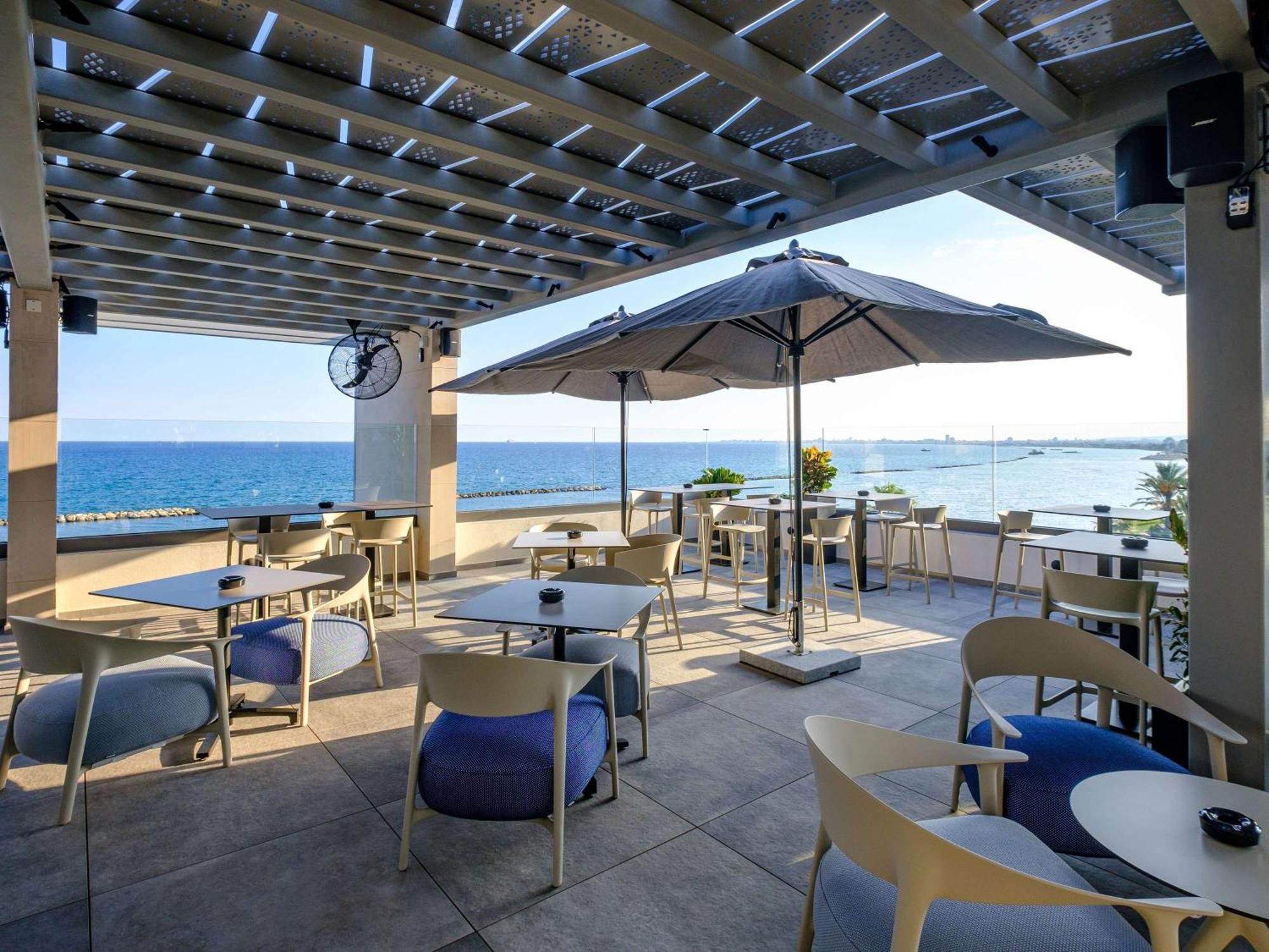Mercure Larnaca Beach Resort エクステリア 写真